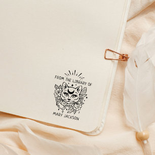 Mystieke kat uit de bibliotheek van 	rubberstempel