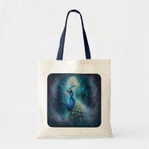 Mystieke pauw in betoverd bos