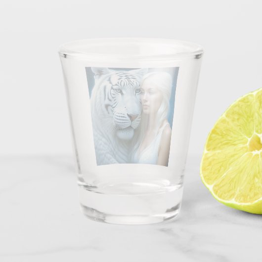 Mystieke witte tijger en vrouw shot glas (Achterkant)