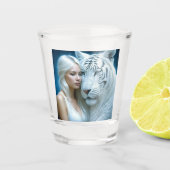 Mystieke witte tijger en vrouw shot glas (Voorkant)