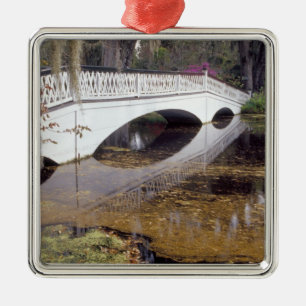 N.A., USA, South Carolina, Charleston.  Magnolia Metalen Ornament