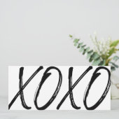 N° document de carte cadeau moderne XOXO noir et b (Debout devant)