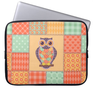 Naadloos patchwork-uil patroon. achtergrond laptop sleeve