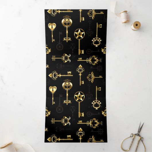 Naadloos patroon met gouden sleutels drieluik uitnodiging (Binnen)