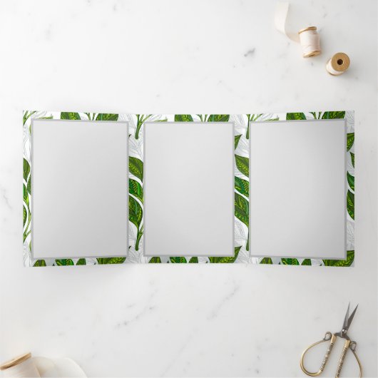 Naadloos patroon met groene theelbladeren drieluik aankondiging (Binnen)