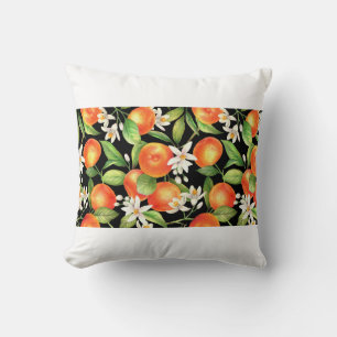 Naadloos patroon met oranje fruit, bloemen en l kussen
