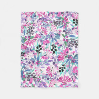 Naadloos patroon van paarse bloemen en bessen,blu fleece deken