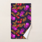 Naadloze donkere pellervruchten paarse bessen kerr bad handdoek (Handdoek)