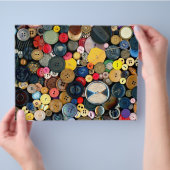 Naaigoed - Button - Button Flyer (Hand)