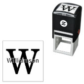 Naam boven eenvoudige vette enkele initiële monogr  zelfinktende stempel (In situ)