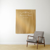 Naam & Datum Elegante Gouden Gradiënt Trouwachterg Wandkleed (In situ)