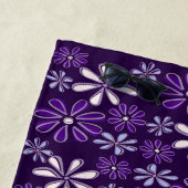 Naam Donker Paarse Bloem Doodle Strandlaken (In situ)