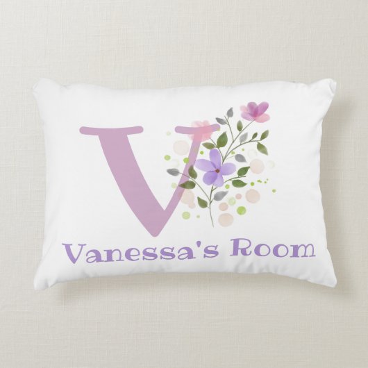 Naam en Initiaal op een Floral Design. Accent Kussen (Voorkant)