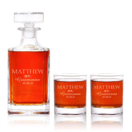  naam en titelklasse met decanter ingesteld