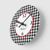 Naam, Houndstooth Patroon Rood Accent 8-in Acryl Ronde Klok (Hoek)