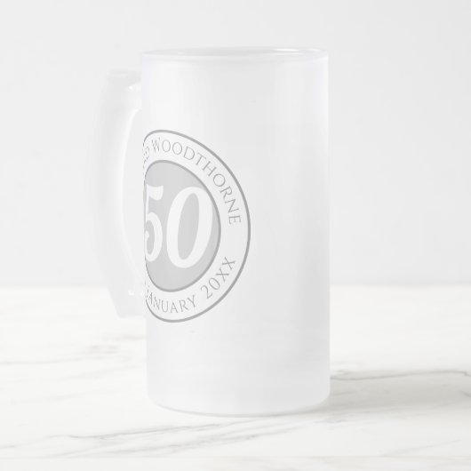 Naam, leeftijd en datum op een 50e verjaardag matglas bierpul (Voorkant links)