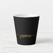 Naam minimalistisch zwart-wit en goudmonogram latte mok (Voorkant)
