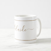 Naam modern Gold White Monogram Chic Girly Script Koffiemok (Voorkant rechts)