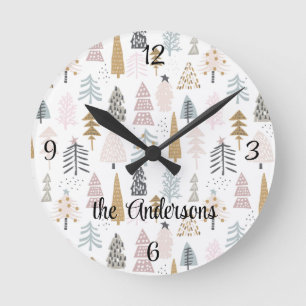 Naam, Winter Kerstbomen 10.75-in Acryl Ronde Klok