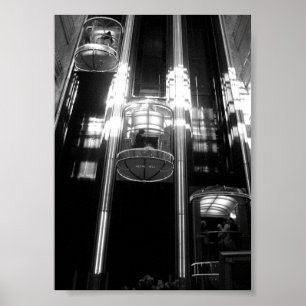 Naar boven, naar beneden en meestal rond poster