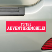 Naar de avonturimobiel! Bumpersticker (Op auto)