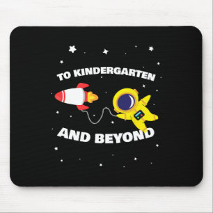 Naar de kleuterschool en verder astronaut terug na muismat