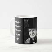 N'abandonnez jamais - la tasse de Churchill (Devant gauche)