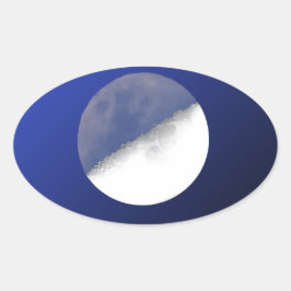 Nacht en Dag Moon Shot Ovale Sticker