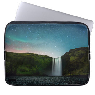 Nacht op Skógafoss Laptop Sleeve