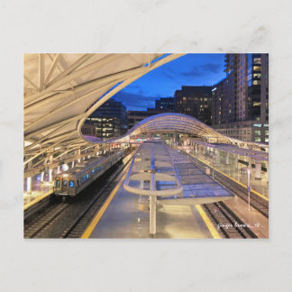 Nacht-tijdstation van de Unie met A-lijntrein naar Briefkaart