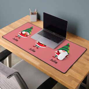 Nain de Noël personnalisé tenant une boîte cadeau