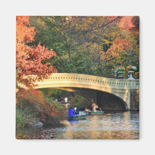 Najaar in Central Park: Boeters door Bow Bridge #0 Magneet