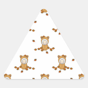 Najaarbaby's in een afgrijsend bladerpatroon driehoek sticker