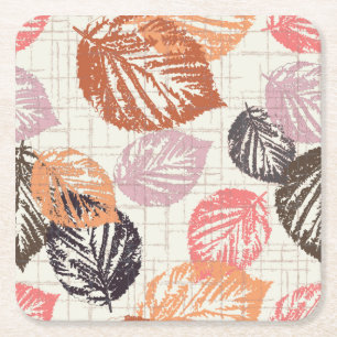 Najaarbladeren op beige. vierkante kartonnen onderzetter