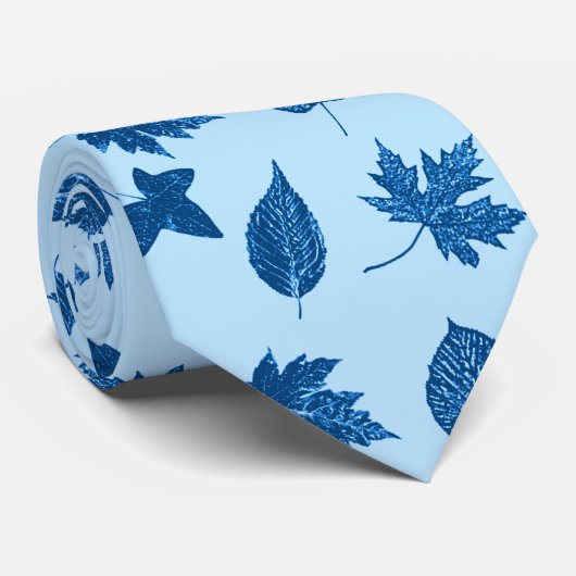 Najaarsbladeren - indigo en bleek blauw stropdas (Opgerold)