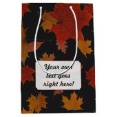 Najaarsbladeren met aangepaste kleuren en tekst medium cadeauzakje (Voorkant)
