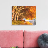 Najaarsbomen boven een meer canvas afdruk (Insitu (Woonkamer))