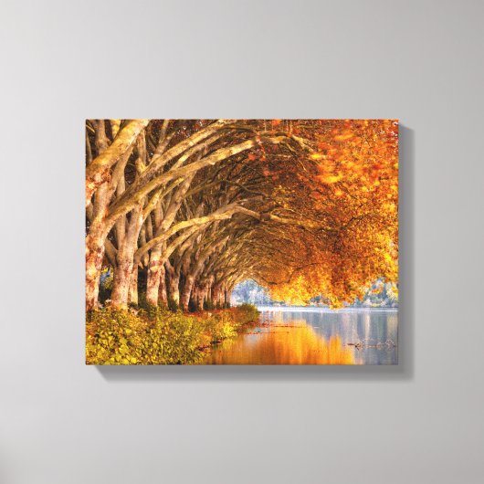 Najaarsbomen boven een meer canvas afdruk (Voorkant)