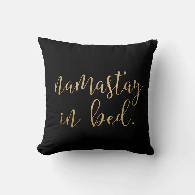 Namastay dans le lit - or et noir - coussin (Recto)