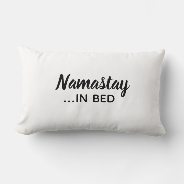 Namastay in bed goot kussen (Voorkant)
