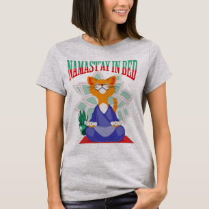 Namast'ay in bed Grappig Yoga T-shirt Lazy Day M