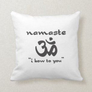 Namaste - ik buig aan u (in zwarte) kussen