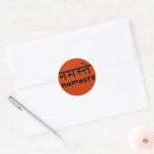 Namaste in het Engels en het Hindi Ronde Sticker (Envelop)