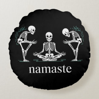 Namaste skeletten - Grappige Yoga Halloween Rond Kussen