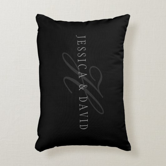 Namen en monogram van het koppel accent kussen (Voorkant(Verticaal))