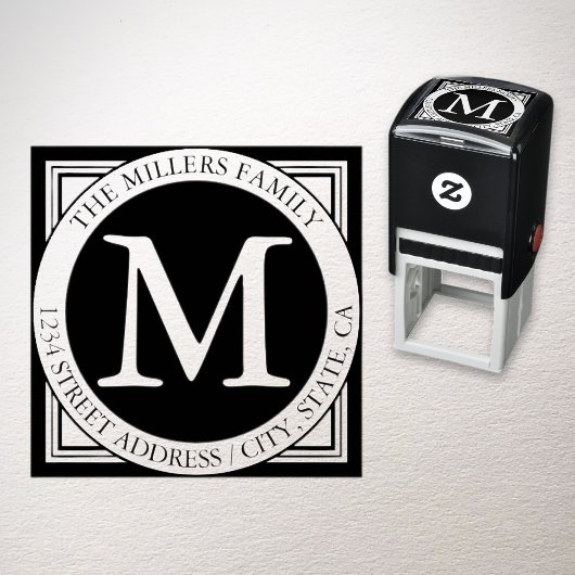 Namen, initiële van de achternaam en retouradres zelfinktende stempel