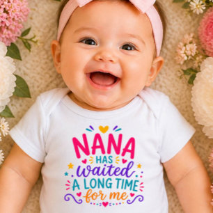 Nana heeft kleurrijke baby body gewacht romper