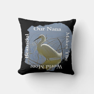 Nana Maakt De Wereld Schoon Witte Reiger  Kussen