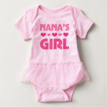 Nana's meisje met beer kleindochter in het baby Tu