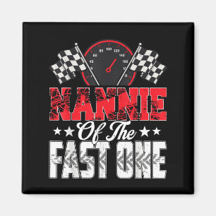 Nannie van de Fast One Verjaardag 1e Race Car Fami Magneet